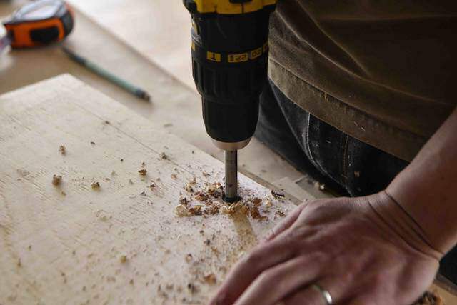 ベランダをもっと楽しもう！2段プランターラックをDIY。