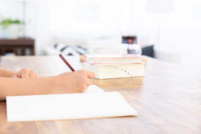 子供部屋の間仕切り壁や可動式間仕切り。必要な費用はどのくらい？