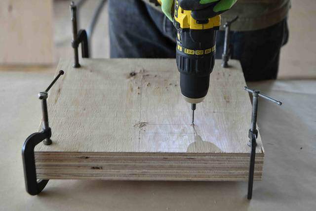 家中どこでもワークスペース！3×6合板1枚から作れる折りたたみデスク&ベンチ