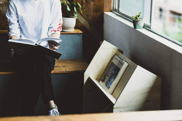 材料費3000円以下で家具作り!飾って片付くディスプレイラックをDIY!