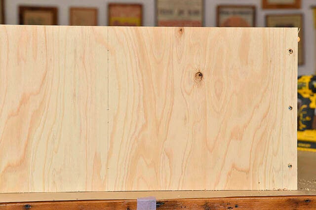 畳んで収納、開いてカフェに!収納力も抜群な移動式バタフライテーブルをDIY
