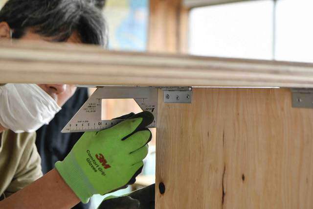 家中どこでもワークスペース！3×6合板1枚から作れる折りたたみデスク&ベンチ