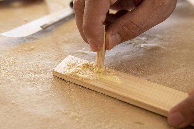 植物をインテリアへ変える。陰影が美しいプランターカバーをDIY