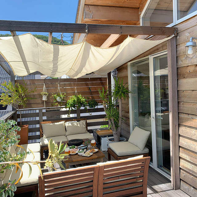 リビングに開放感!憧れのウッドデッキ施工例と気になる費用