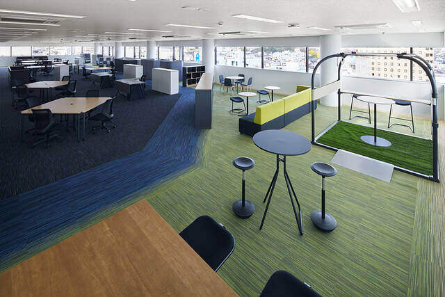 フリーアドレス導入でオフィスの在り方が変わる!メリット・デメリットを解説