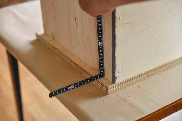 コードのゴチャつきスッキリ解決！収納上手なテレビ台をDIY！