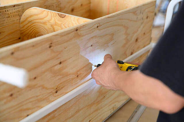 IKEAで人気の“アレ”に新提案!服・靴・バッグ全て収納可能な万能ラックをDIY