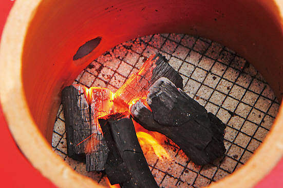 火を愉しむDIY!素焼きの鉢でタンドール窯作り!