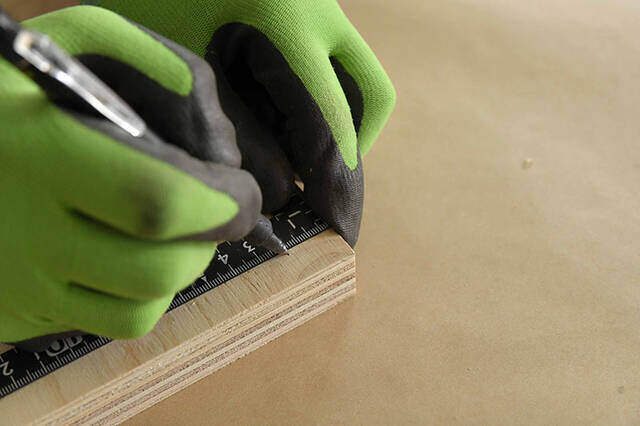 畳んで収納、開いてカフェに!収納力も抜群な移動式バタフライテーブルをDIY