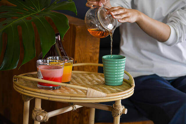 園芸コーナーにもDIYのヒントあり!“クロスクリップ”を使ったアジアンなサイドテーブル