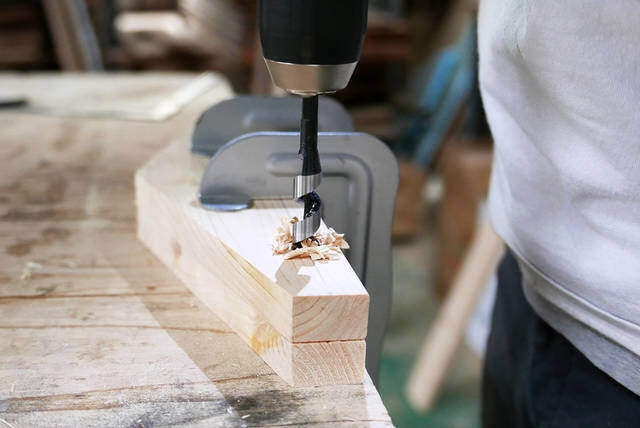 家でもキャンプでも使いたい!お手製ハンギングドライヤーラックの作り方!