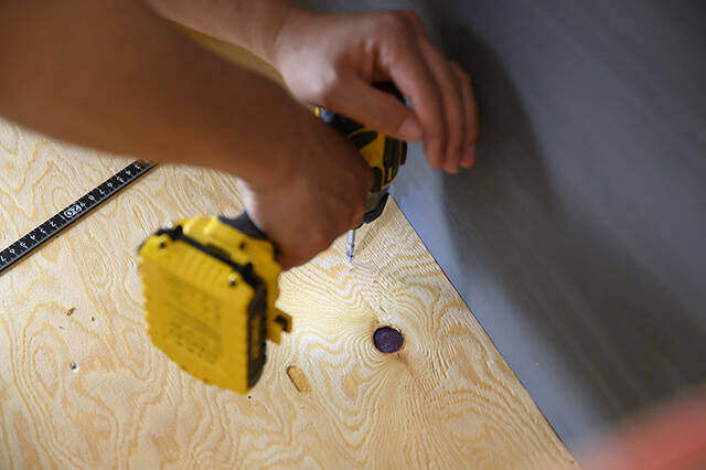 IKEAで人気の“アレ”に新提案!服・靴・バッグ全て収納可能な万能ラックをDIY