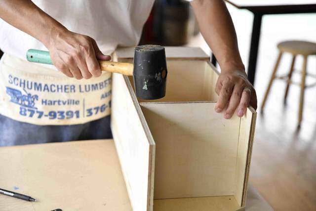 ルーターが消えた...！？ゴチャつく配線の目隠しラックをDIY