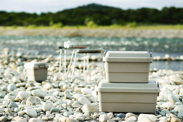 耐荷重100kg!?洒脱なグレーで家でもキャンプでも活躍必至！