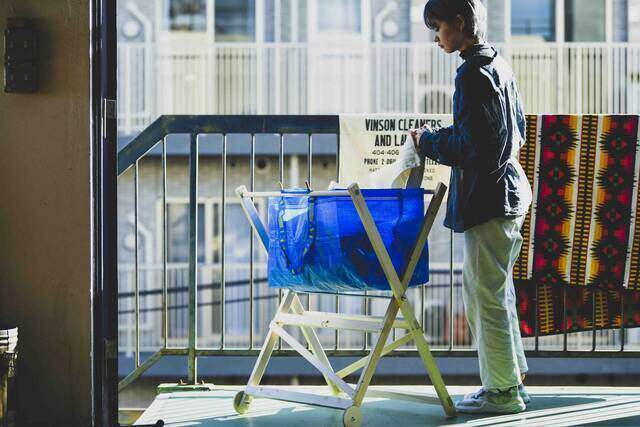 干せて、畳めて、転がせます！IKEAバッグで作るランドリーワゴンをDIY！