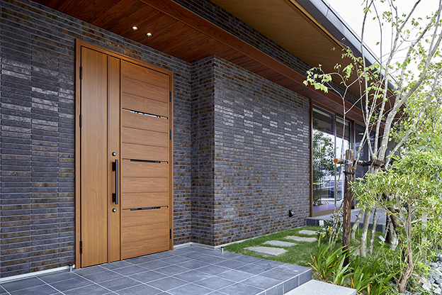 外壁をタイルにするメリットとは？オシャレな施工例や費用目安を一挙紹介