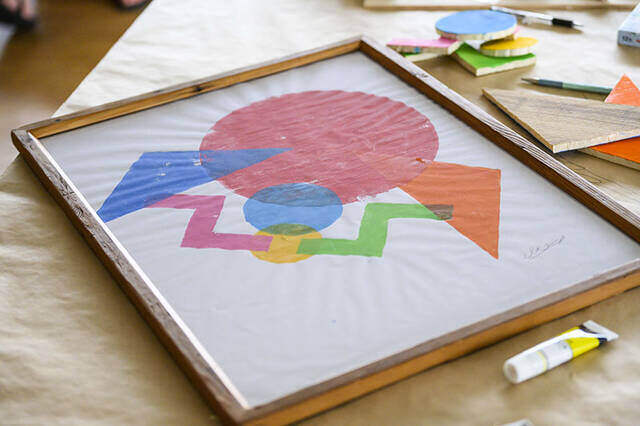 捨てるはずのマットを芸術へ!?親子で楽しむスタンプアートDIY