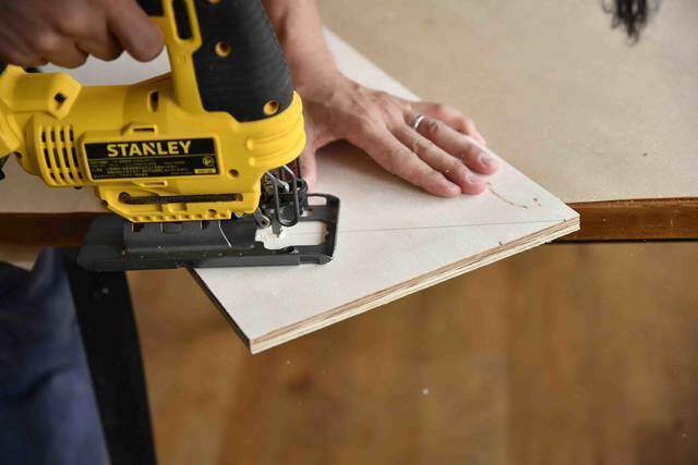 ルーターが消えた...！？ゴチャつく配線の目隠しラックをDIY