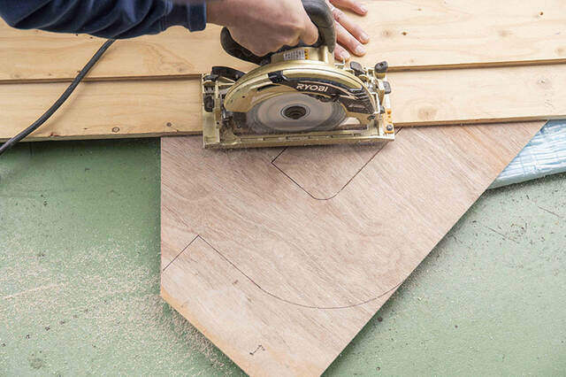 海外映画っぽい“アレ”を再現!ホームセンター出身の本格派壁づけサインをDIY