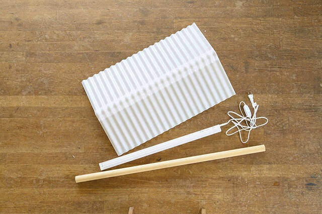 完成までたったの3ステップ！アジアを感じる“トタン屋根ランプ”をDIY