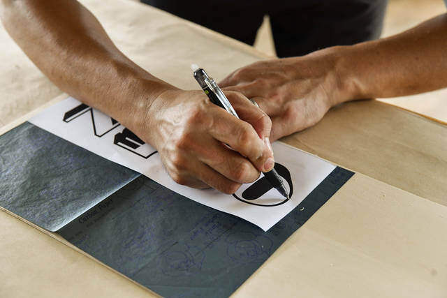 3つの木材で簡単スッキリ!開け閉め楽々なスライドドアラックをDIY!