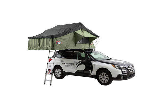 自分の車をホテルに!車中泊の雰囲気が変わるルーフテント19選!