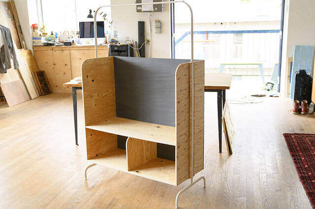 IKEAで人気の“アレ”に新提案!服・靴・バッグ全て収納可能な万能ラックをDIY