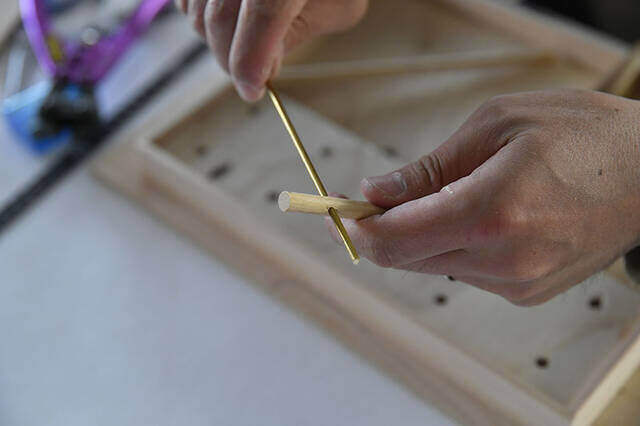 “片付け”がこんなに楽しい!デスク周りの“小物戦争”に終止符を打つオーガナイザーをDIY