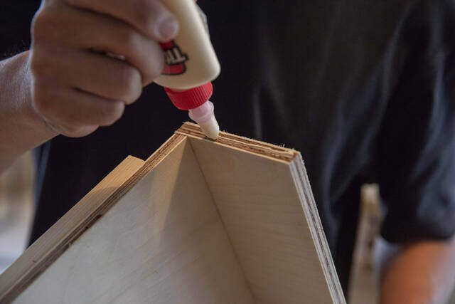 材料費3000円以下で家具作り!飾って片付くディスプレイラックをDIY!