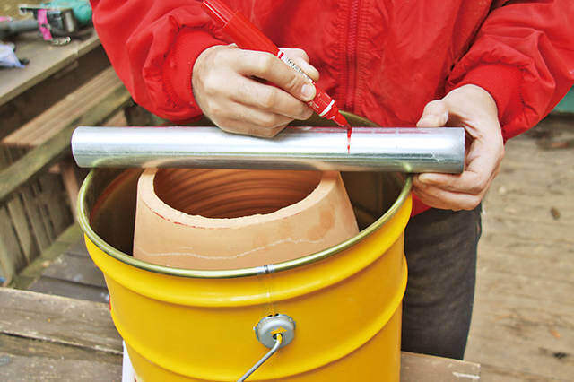 火を愉しむDIY!素焼きの鉢でタンドール窯作り!