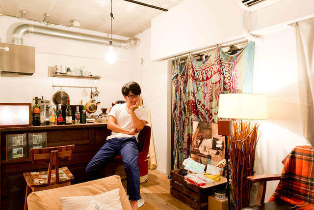 リノベ部屋でカフェ修行!?古材×タイル使いが秀逸な西海岸スタイル