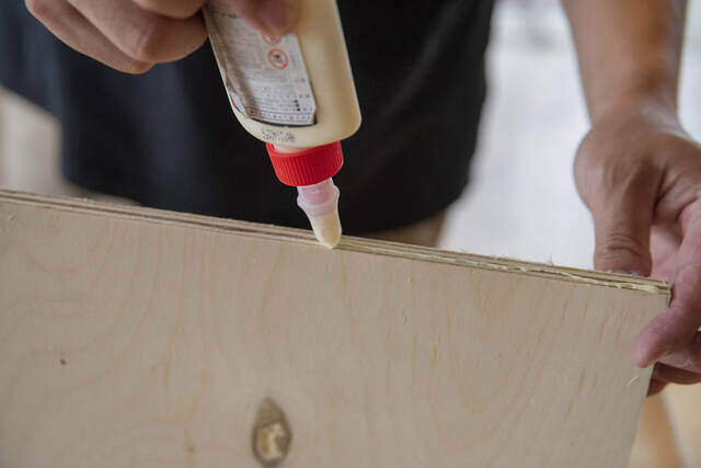 材料費3000円以下で家具作り!飾って片付くディスプレイラックをDIY!