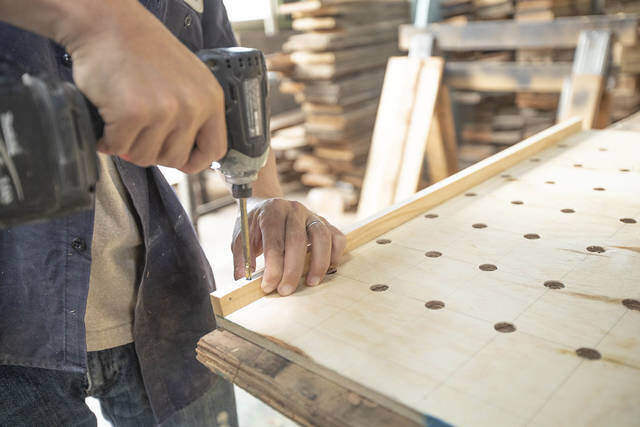 有孔ボード、作れるって知ってた??自分だけのペグボードをDIY!