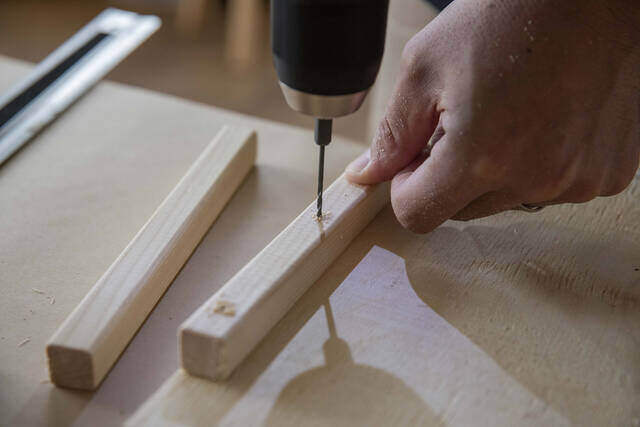 材料費3000円以下で家具作り!飾って片付くディスプレイラックをDIY!