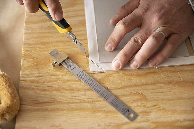 紙袋に新たな命を。お気に入りデザインでオリジナルノートDIY