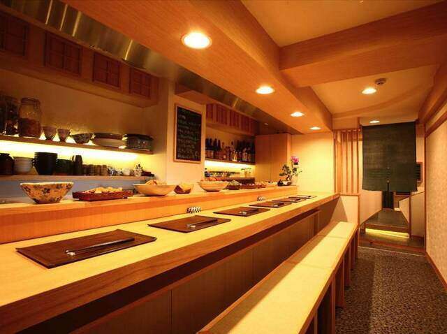 狭小店舗の内装をレイアウトする際のポイントは？デザイン事例も紹介