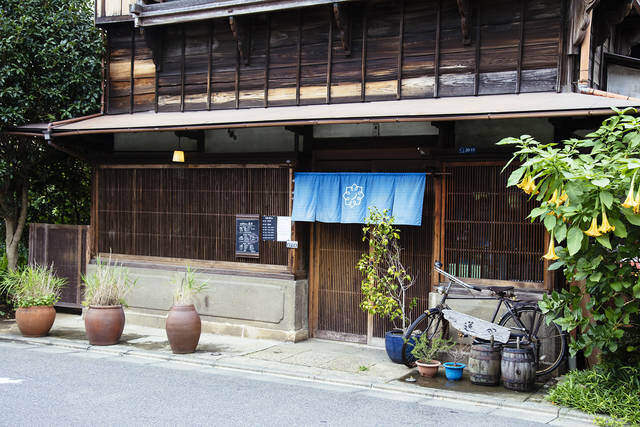 リノベと地域で繋ぐ憩いの場。築87年の古民家カフェ『蓮月』