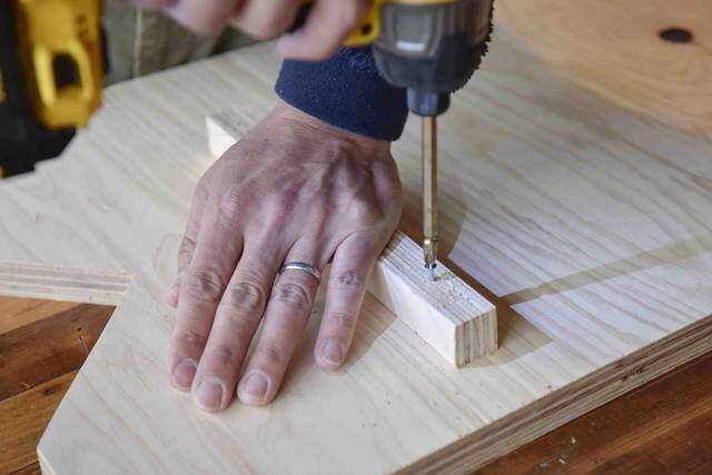 材料費8000円で実現◎1台2役の3段収納&カウンター！