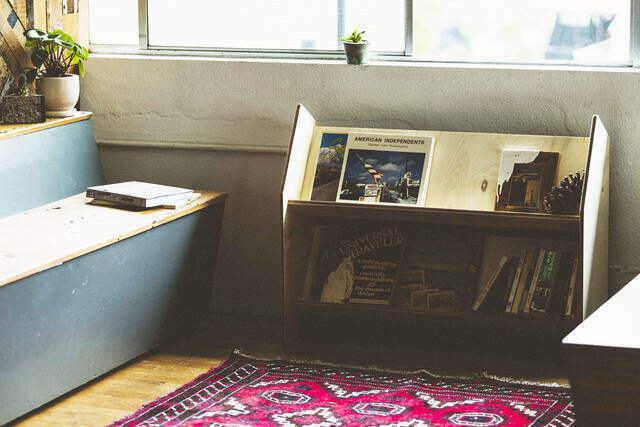 材料費3000円以下で家具作り!飾って片付くディスプレイラックをDIY!