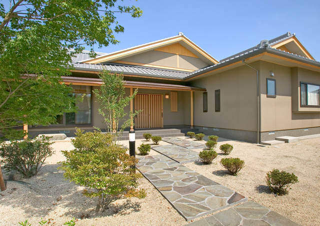 後悔しない家づくり!施工業者選びのポイントと注意点