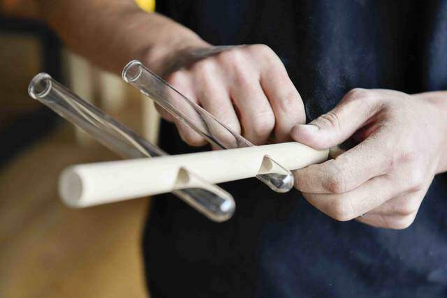 試験管×棒材で作るフラワーベース！植物で壁を飾ろう