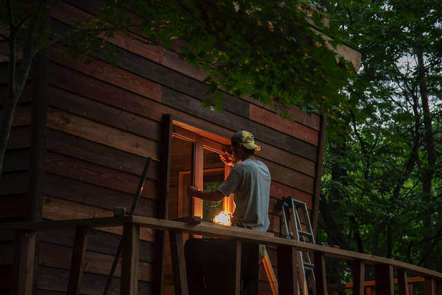 四季や昼夜を問わず映えまくり!?DJIも認めたツリーハウスが福島県に誕生！