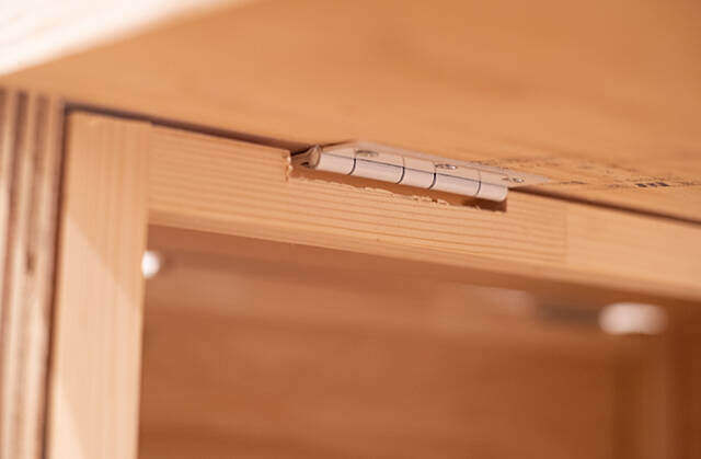 畳んで収納、開いてカフェに!収納力も抜群な移動式バタフライテーブルをDIY