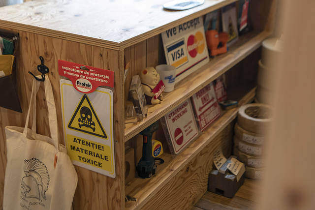 男心、ど真ん中直撃！激レア満載のギアショップへワクワク潜入