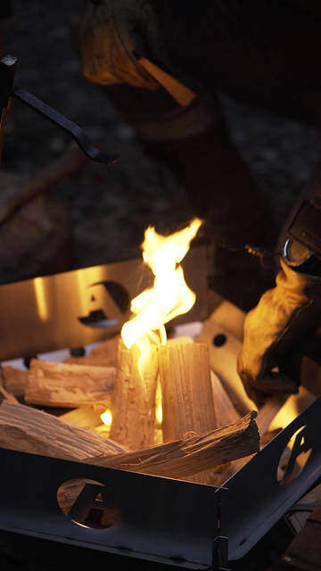 みんな待ってた！軽量・シンプルな焚き火台asimocraftsのtakibi_no_asi！