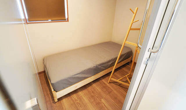 会社に仮眠室を導入するメリットとは？設置する際のポイントも紹介