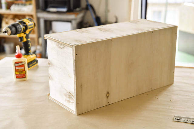 3つの木材で簡単スッキリ！開け閉め楽々なスライドドアラックをDIY！