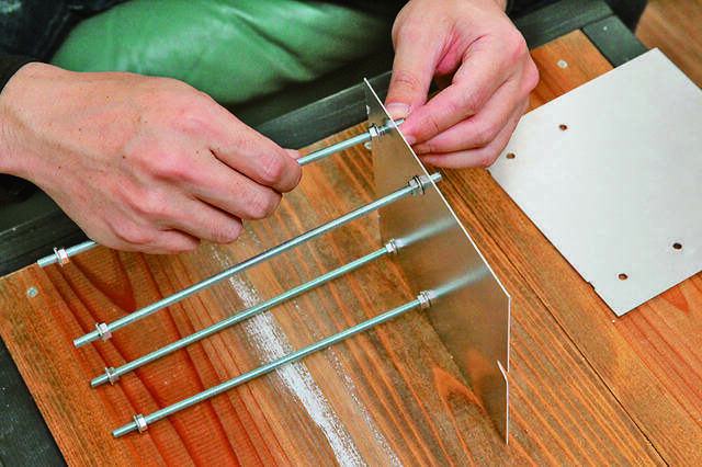 手回しで簡単焙煎!ボックス型ロースターをDIY!
