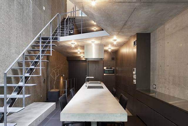 モダンで素敵!コンクリートキッチンのメリット・デメリットは何?