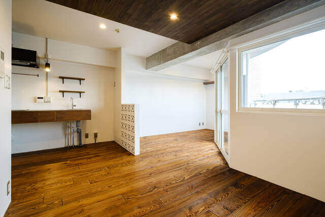 都会で南国の光と風を感じる。リゾート感たっぷりのリノベ部屋!